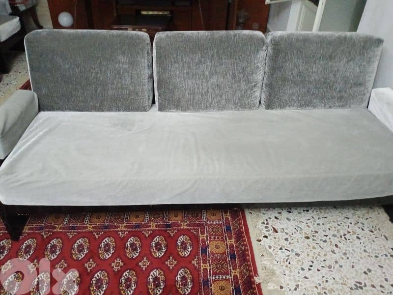 صوفايات كبيرة و٢ مفرد 0