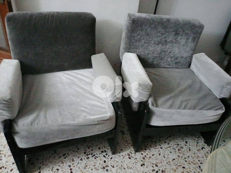 صوفايات كبيرة و٢ مفرد 1