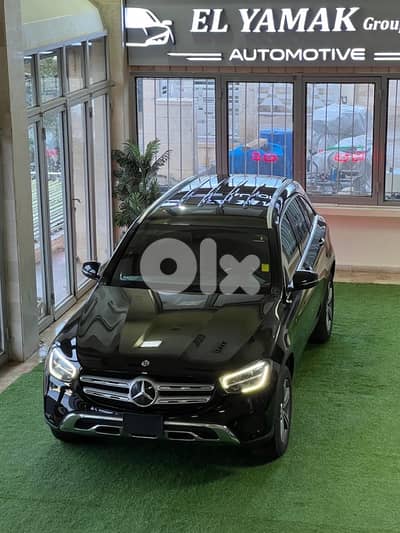 Mercedes GLC 300 year 2020 $36,000. CLEAN CARFAX ZERO ACCIDENT