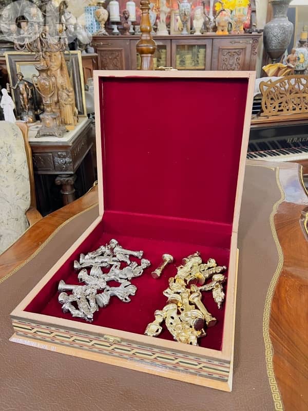 wooden chess table 4