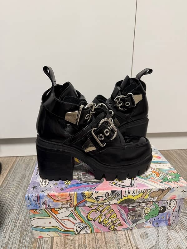 Jeffrey campbell, authentic, never worn 1
