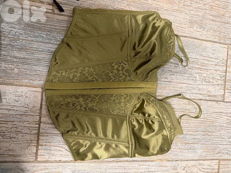 corset, used , very good condition 2
