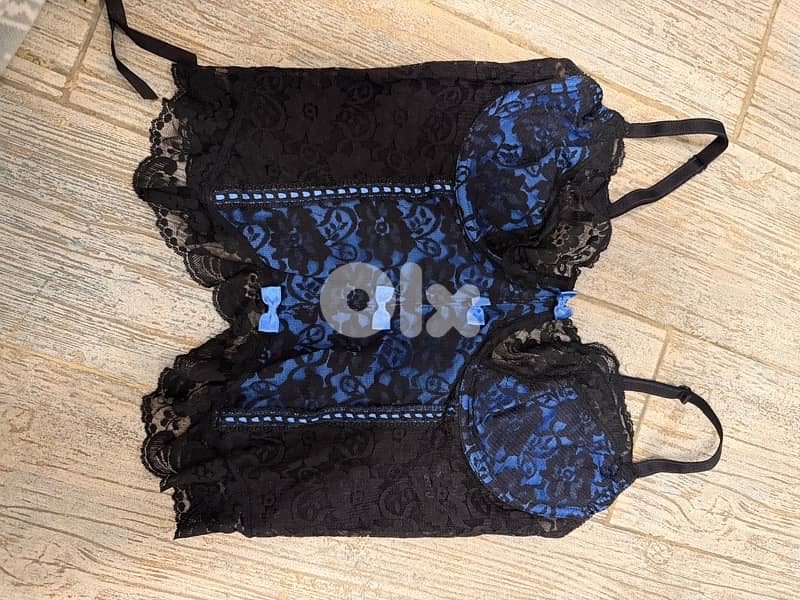 corset, used , very good condition 4