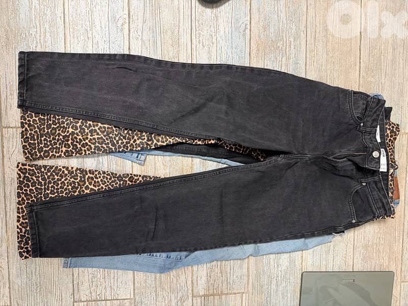 bundle of jeans and 1 skirt, used but good condition 4