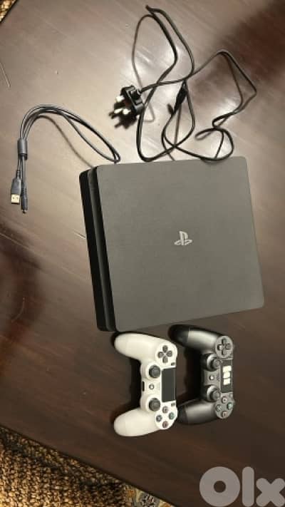 PS4 CONSOLE USED