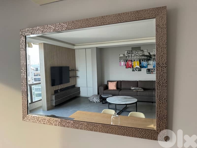 Dining room & mirror 1