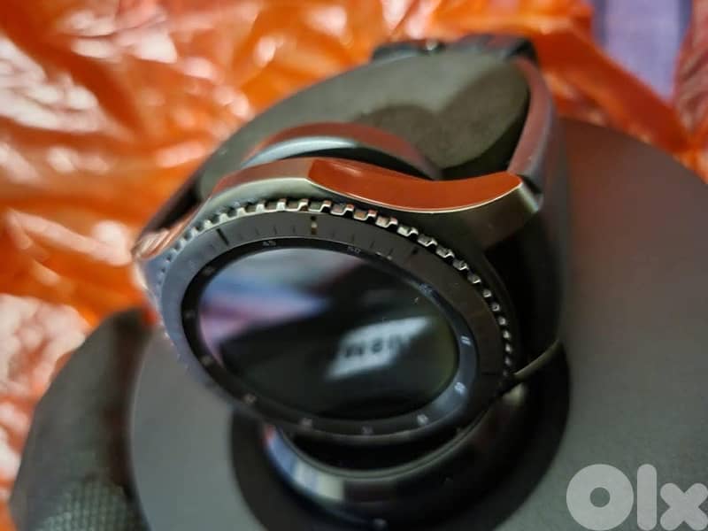 Samsung gear S3 frontier 1