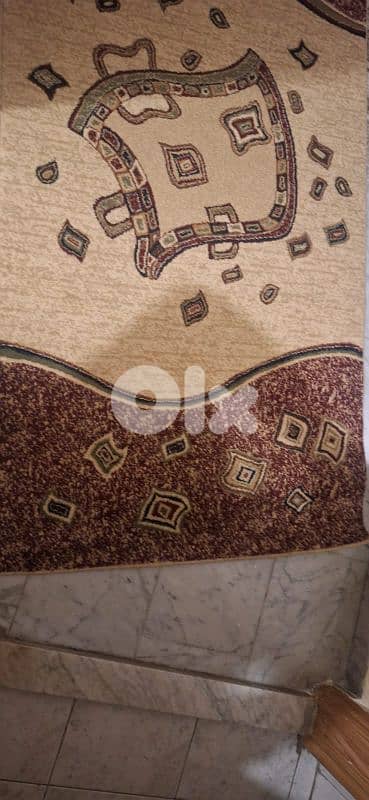 ٥ سجادات جداد للبيع بسعر ١٧٥ دولار ت ٠٣٣٢٠٠٣٦
