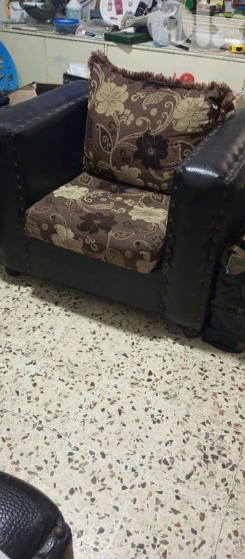 صالون خمس قطص 1