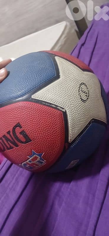 منيحة و ما بها شي جبتا من مايك سبور ١٥٠ رح بيعا ١٠٠ 1