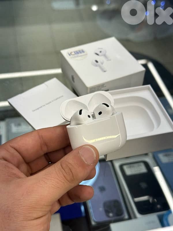 AirPods 4 (ANC) Noise Cancellation Open Box Like new 1