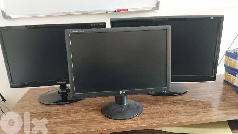 3 screens good condition 1