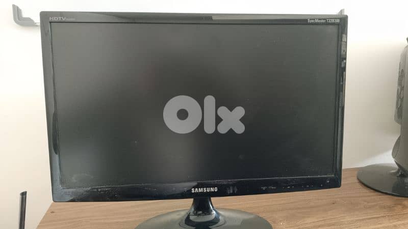 3 screens good condition 3