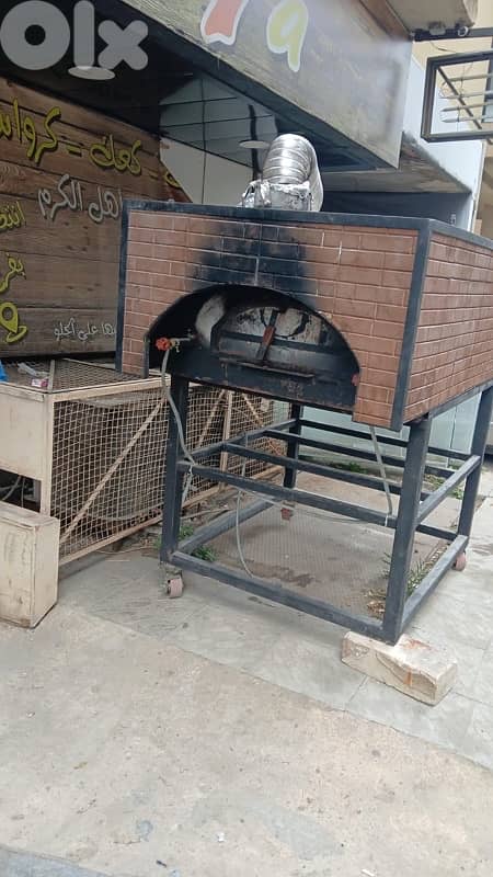 عدة فرن  ومطعم كاملة للبيع بسعر مغري 2