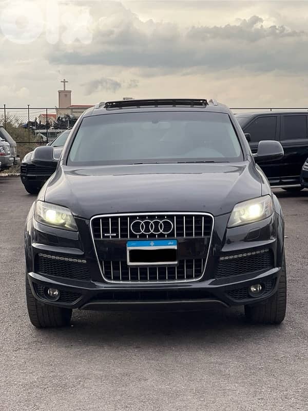 Audi Q7 2011 0