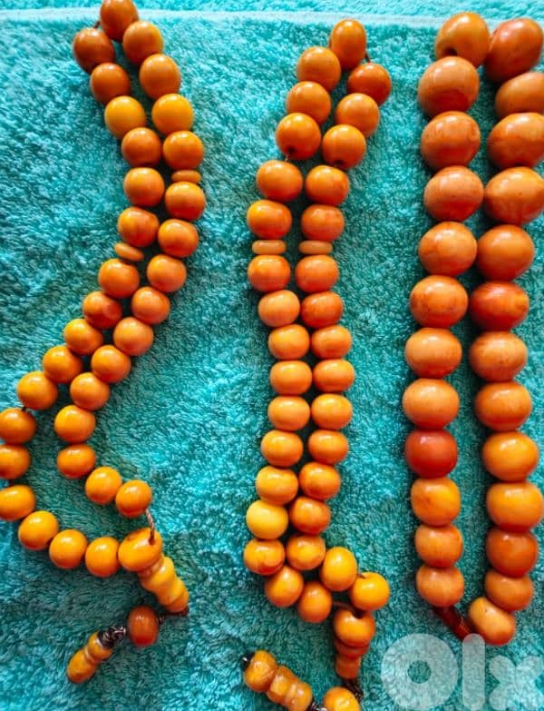 عقد ومسبحتين مخروطين من العقد كوربا منمش مغلف 3