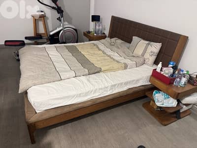 تخت مع فرشة جديد