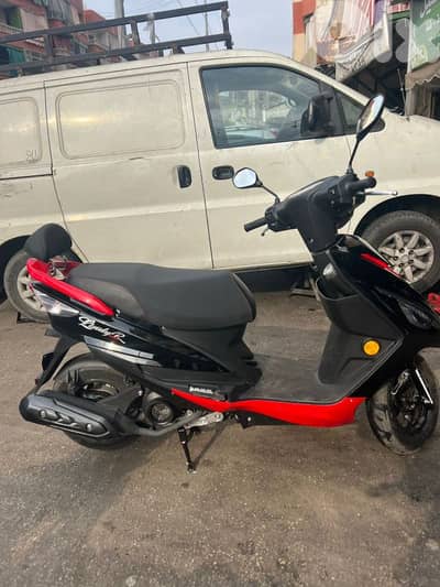 lindy R 2025 جديد ماشي 700 كلم