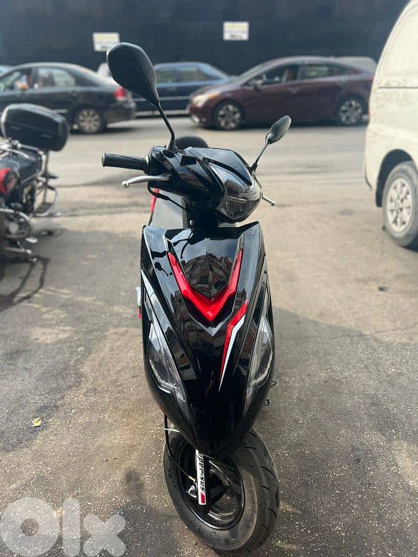 lindy R 2025 جديد ماشي 700 كلم 1