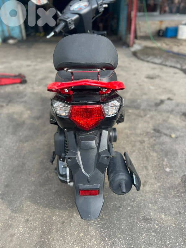 lindy R 2025 جديد ماشي 700 كلم 4