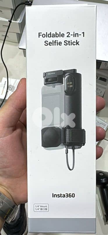 Insta360 Foldable 2 in 1 selfie stick 1/4 Mount 0