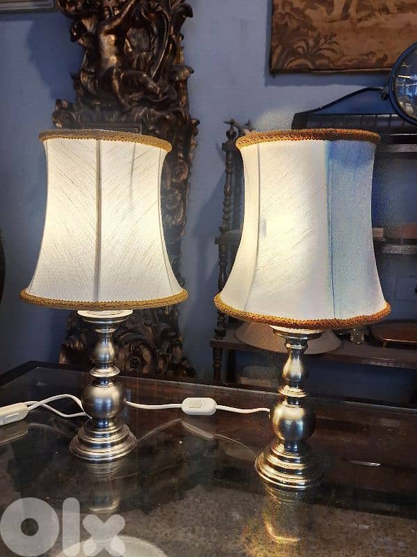 pair of english small lamps 1