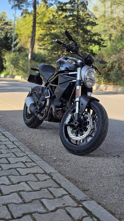 Ducati Monster 797