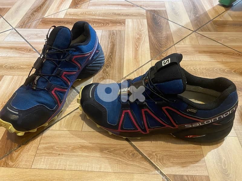 Salomon hiking running shoes comfortable 1