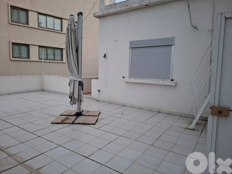 L19924 - 4-Floor Building For Rent in a Select Location in Gemmayzeh 5