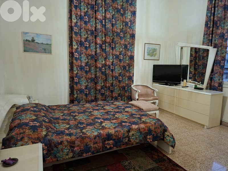 L19924 - 4-Floor Building For Rent in a Select Location in Gemmayzeh 8