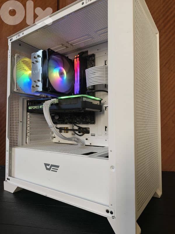 Gaming PC case 0