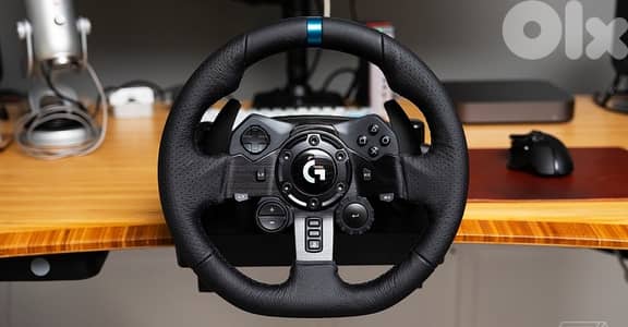Logitech G923 (steering wheel for PC, PlayStation, and Xbox)