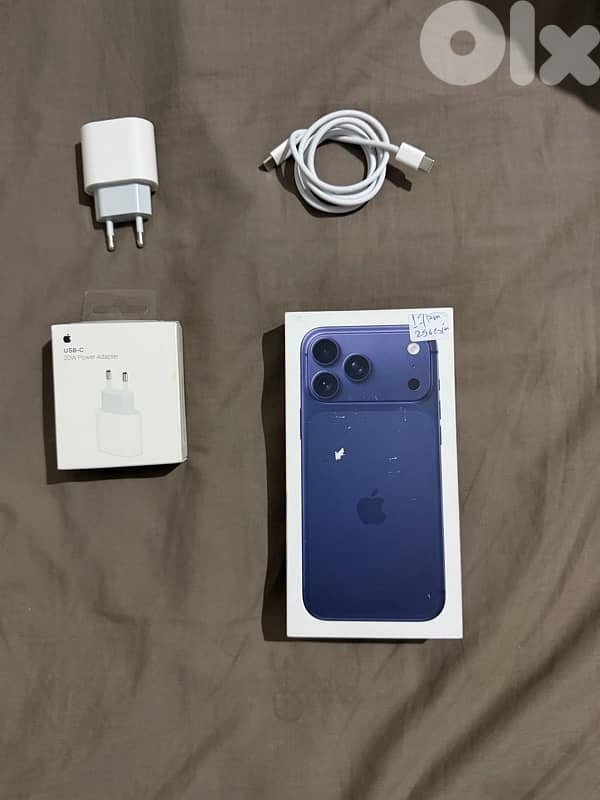 17 pro max 256gb Esim 4