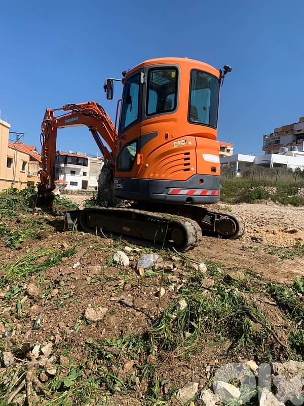 Doosan model 2562 Mustalka  2017 1