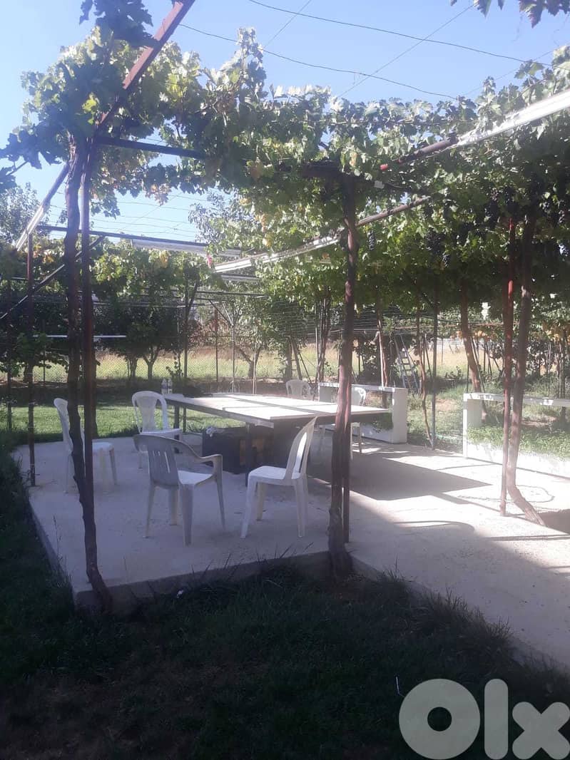 للبيع منطقة البقاع ابلح غربي أرض مساحة 2,721 ومبنى 4 طوابق مساحة 1,868 1