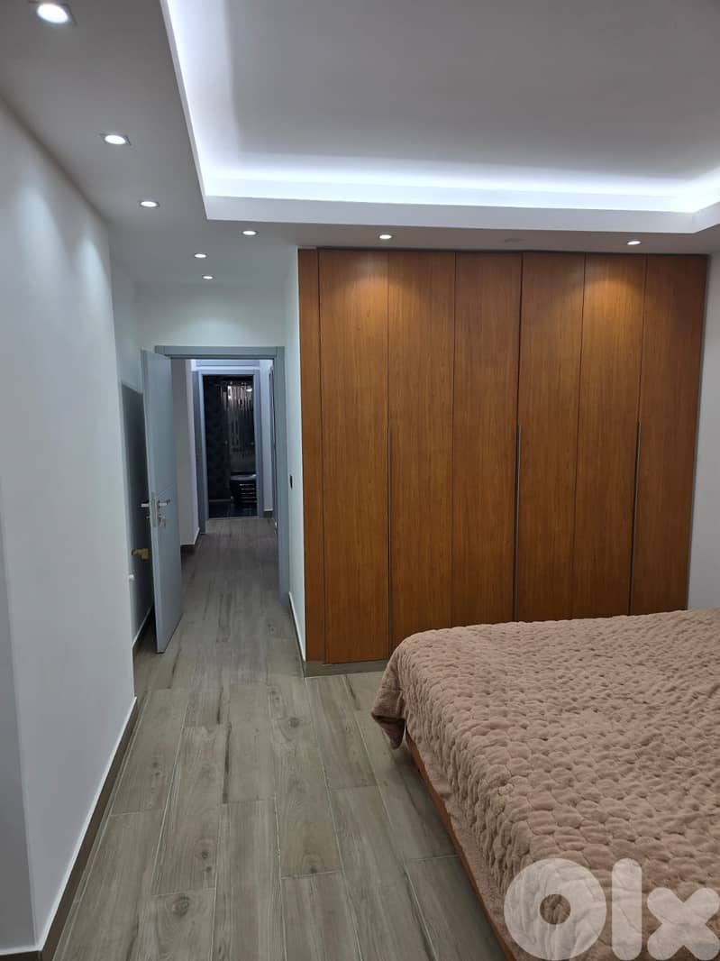 للبيع منطقة البقاع ابلح غربي أرض مساحة 2,721 ومبنى 4 طوابق مساحة 1,868 14