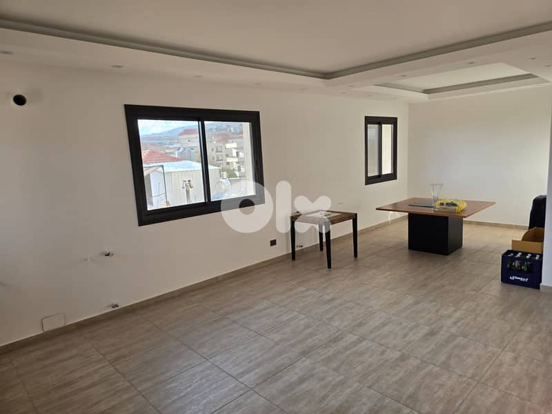 للبيع منطقة البقاع ابلح غربي أرض مساحة 2,721 ومبنى 4 طوابق مساحة 1,868 17