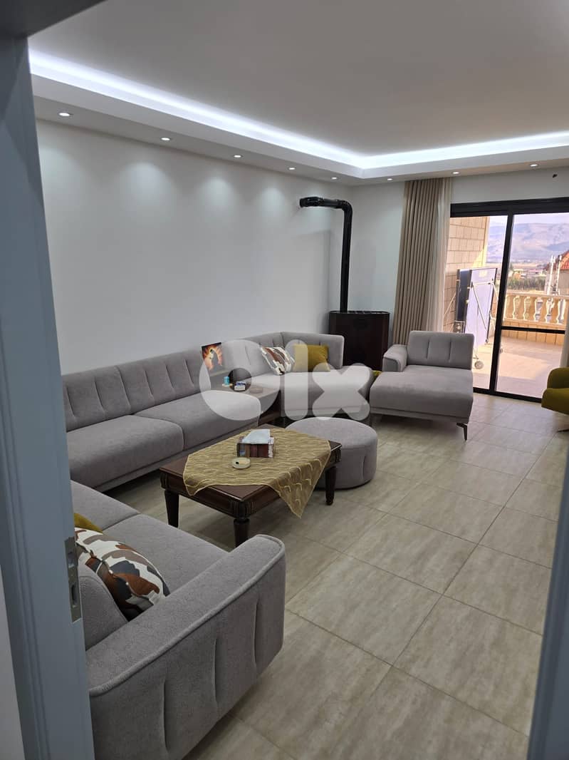 للبيع منطقة البقاع ابلح غربي أرض مساحة 2,721 ومبنى 4 طوابق مساحة 1,868 18