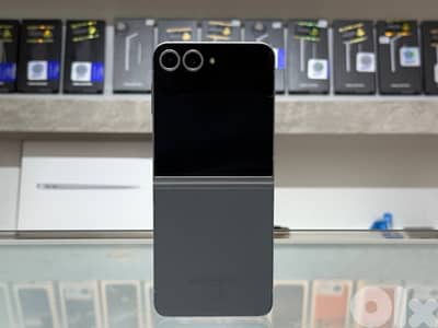 Samsung Z Flip 6 256Gb Very Clean Condition: - Mint Condition