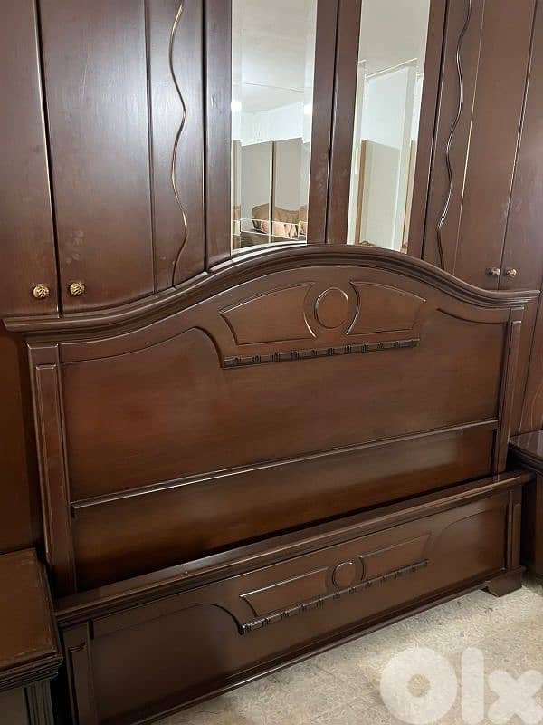 اوضة نوم شغل توصاية خشب زان ولاتي ملبسة قشر 9