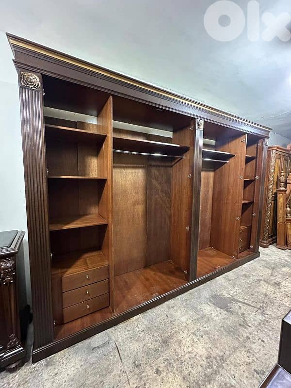 اوضة نوم خشب زان ولاتي كلا ملبسة قشرة زان خزانة 3 امتار 3