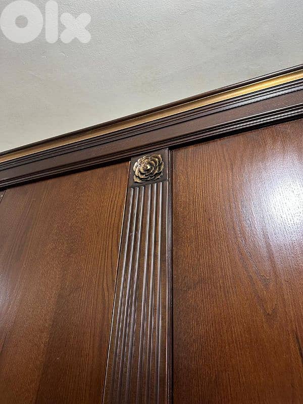 اوضة نوم خشب زان ولاتي كلا ملبسة قشرة زان خزانة 3 امتار 9