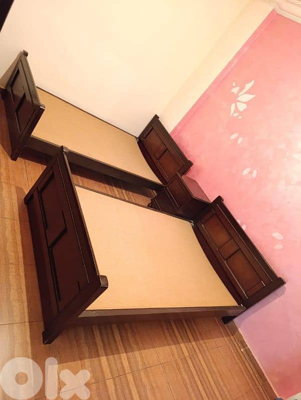 اوضة نوم طابقين تختين خشب زان ولاتي ملبسة قشر زان 3