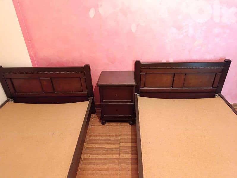 اوضة نوم طابقين تختين خشب زان ولاتي ملبسة قشر زان 8