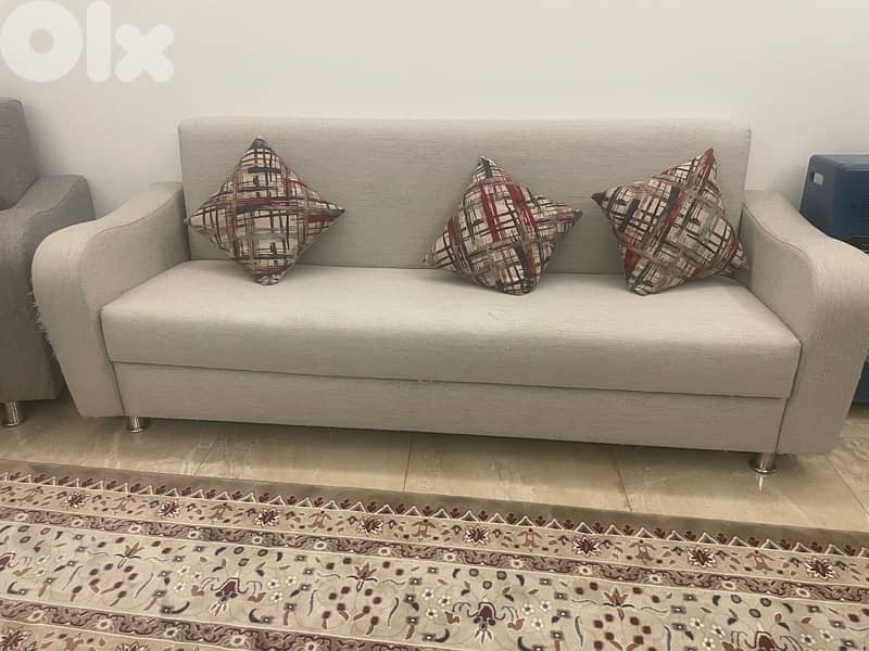 saloon used in a good condition 3