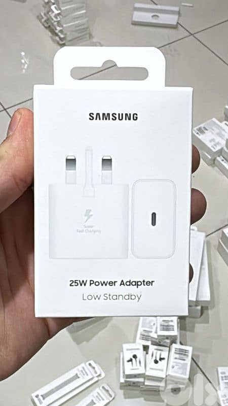 Samsung 25w pd adapter usb-c 3 pin white 0
