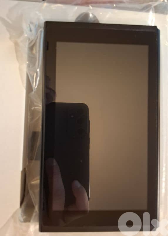 Nintendo switch + accessories + 3 games 2