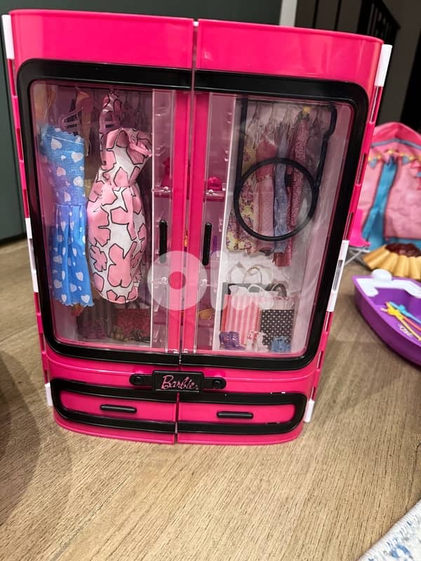 cabinet barbie 1