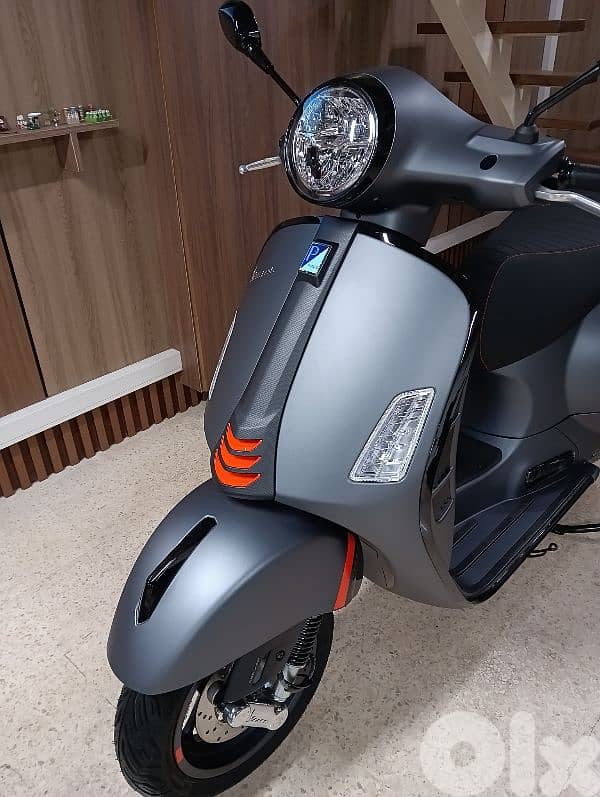 Vespa gts super sport 300cc 0klm 1