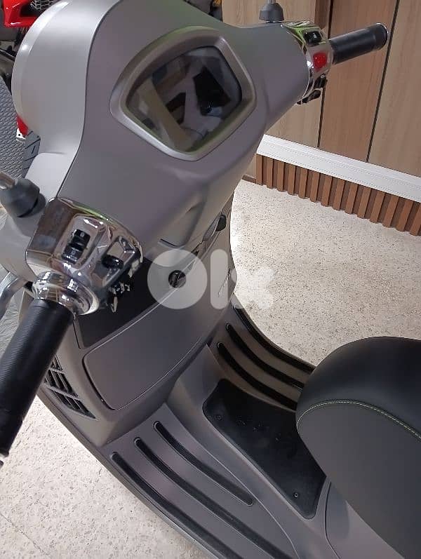 Vespa super tech 0klm 2025 1